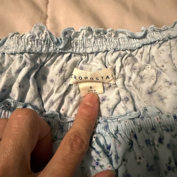 Aeropostale Blue Floral Smocked Top - Picture 5 of 5